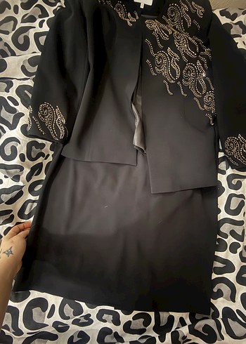 Paragraf Siyah İşlemeli Kadın Uzun Ceket - Görsel 2