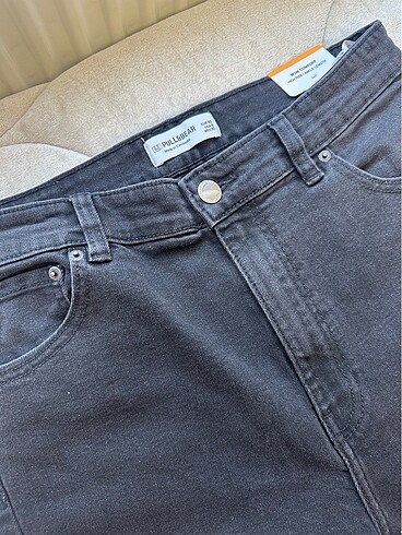 l Beden Pull and bear