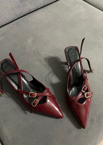 Bordo Deri Tokalı Stiletto Kadın Ayakkabı