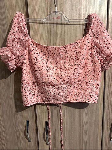 Trendyol & Milla Trendyol Kare Yaka Çiçekli Crop Bluz
