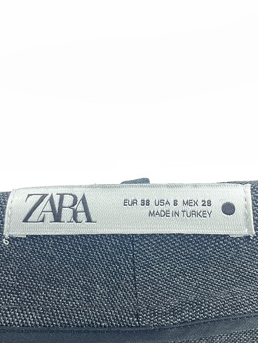 38 Beden gri Renk Zara Kumaş Pantolon %70 İndirimli.