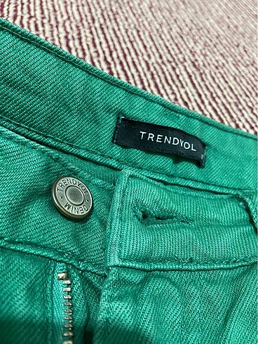 m Beden yeşil Renk Yırtıklı jean