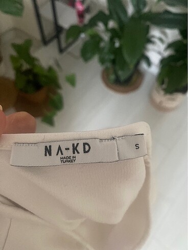 s Beden beyaz Renk Sırt dekolteli