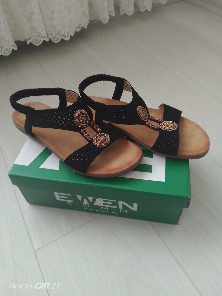 Boncuk Detaylı Siyah Dolgu Topuklu Kadın Sandalet - Görsel 3