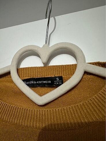 s Beden Bershka, hardal rengi bluz, ince kazak