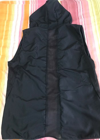 Erkek Siyah Kapüşonlu Koşu Rüzgarlığı Yelek - Görsel 5