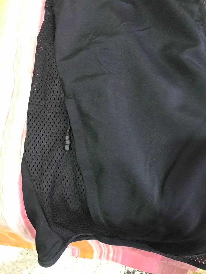 Erkek Siyah Kapüşonlu Koşu Rüzgarlığı Yelek - Görsel 4