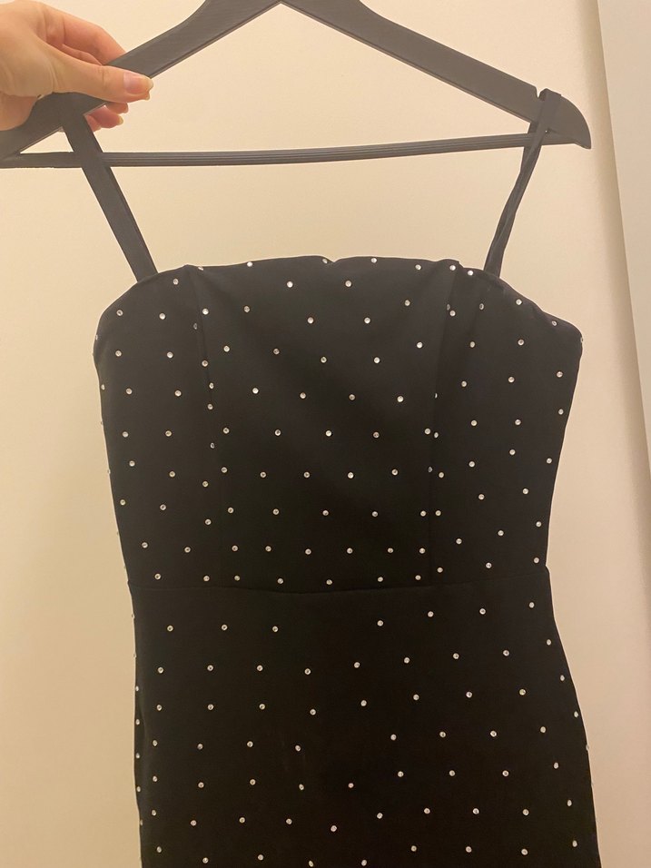 Boncuk İşlemeli Siyah Uzun Askılı Elbise - Görsel 2