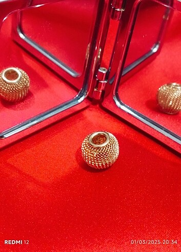 Beden altın Renk Pandora charm