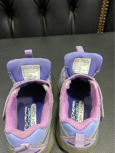 27 Beden mor Renk Skechers Çocuk ayakkabısı
