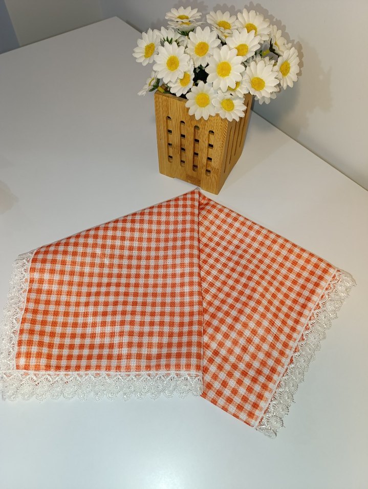 Turuncu Kareli Dantel Kenarlı Ranır Örtü - Görsel 4