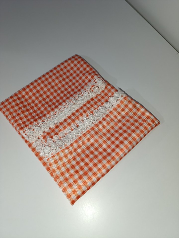 Turuncu Kareli Dantel Kenarlı Ranır Örtü - Görsel 2