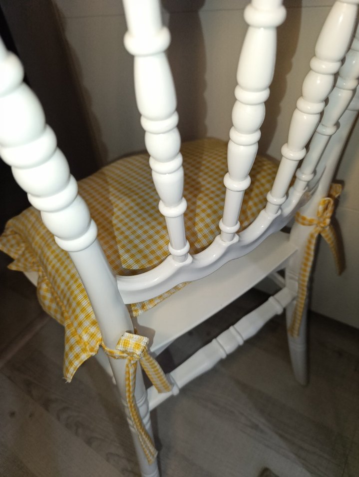 Sarı Beyaz Kareli Fırfırlı Sandalye Minderi - Görsel 2