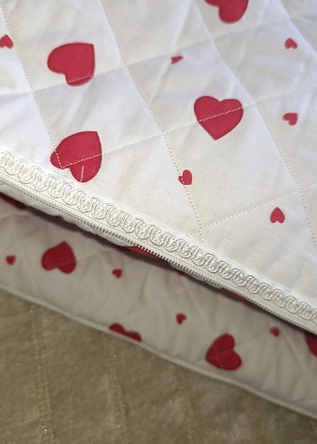 Kırmızı Kalp Desenli sürpriz pike
TEK KİŞİLİK - Görsel 5