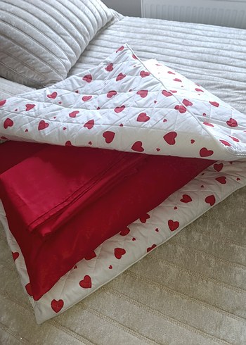 Kırmızı Kalp Desenli sürpriz pike
TEK KİŞİLİK - Görsel 4