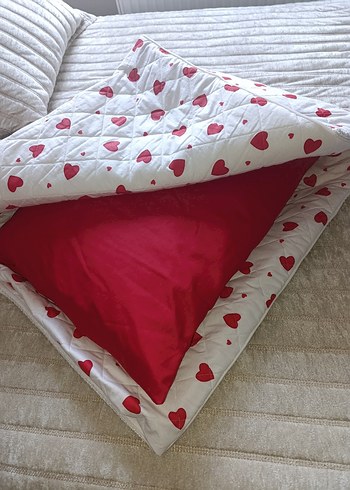 Kırmızı Kalp Desenli sürpriz pike
TEK KİŞİLİK - Görsel 2