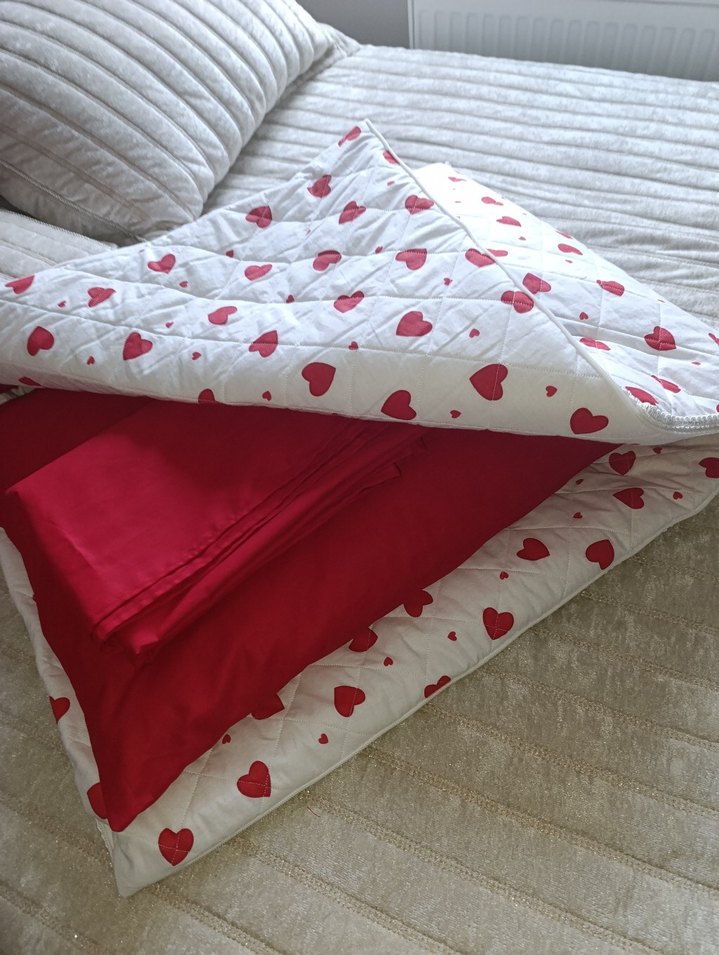 Kırmızı Kalp Desenli sürpriz pike
TEK KİŞİLİK - Görsel 4