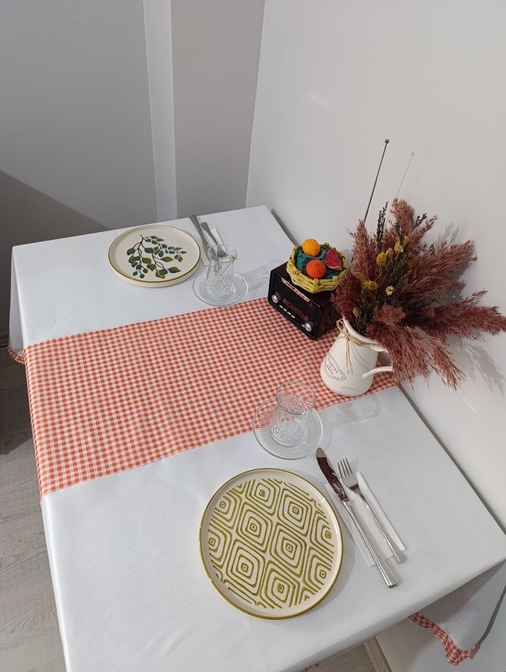 Beyaz Turuncu Kareli Masa Örtüsü - Görsel 5