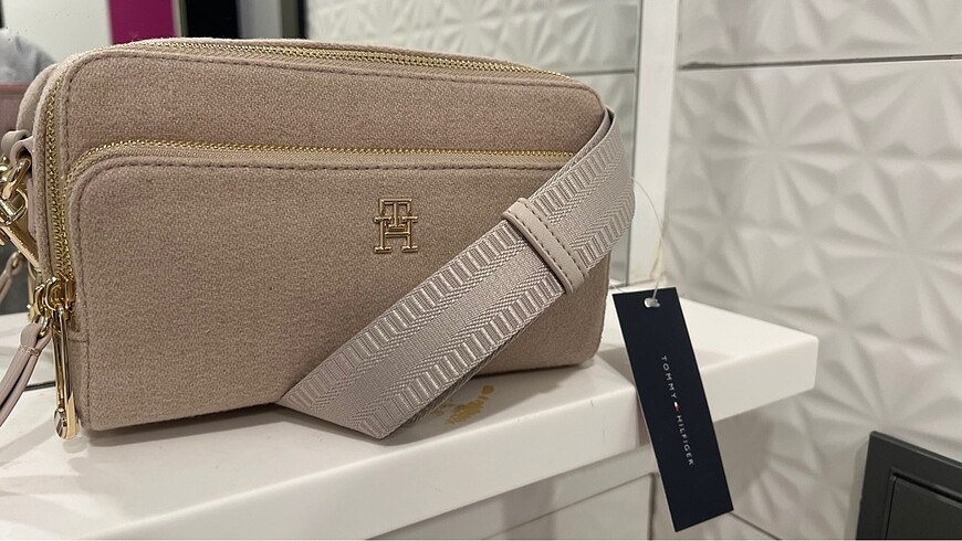 Tommy Hilfiger Çanta