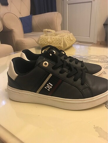 36 Beden lacivert Renk TOMMY HILFIGER YEPYENİ AYAKKABI