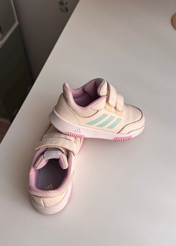 Kız Çocuk Bej Cırt Cırtlı Spor Ayakkabı - Görsel 4