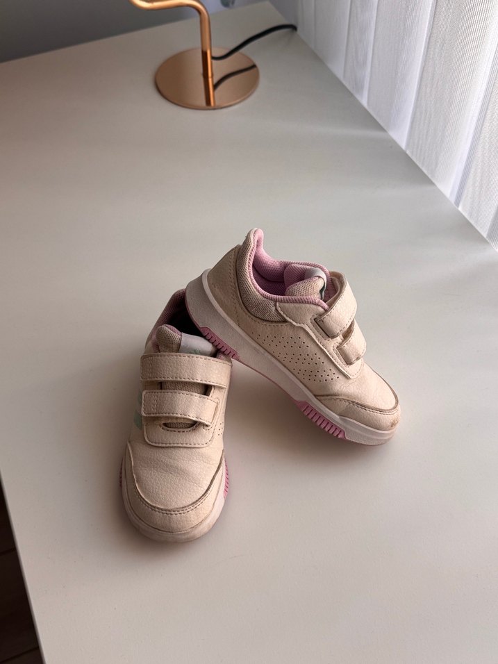 Kız Çocuk Bej Cırt Cırtlı Spor Ayakkabı - Görsel 3