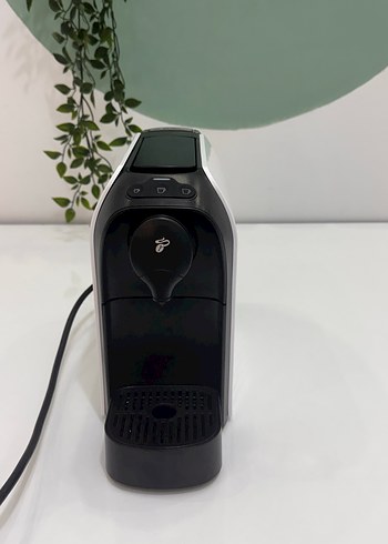 Beyaz ve Siyah Kahve Makinesi - Görsel 4