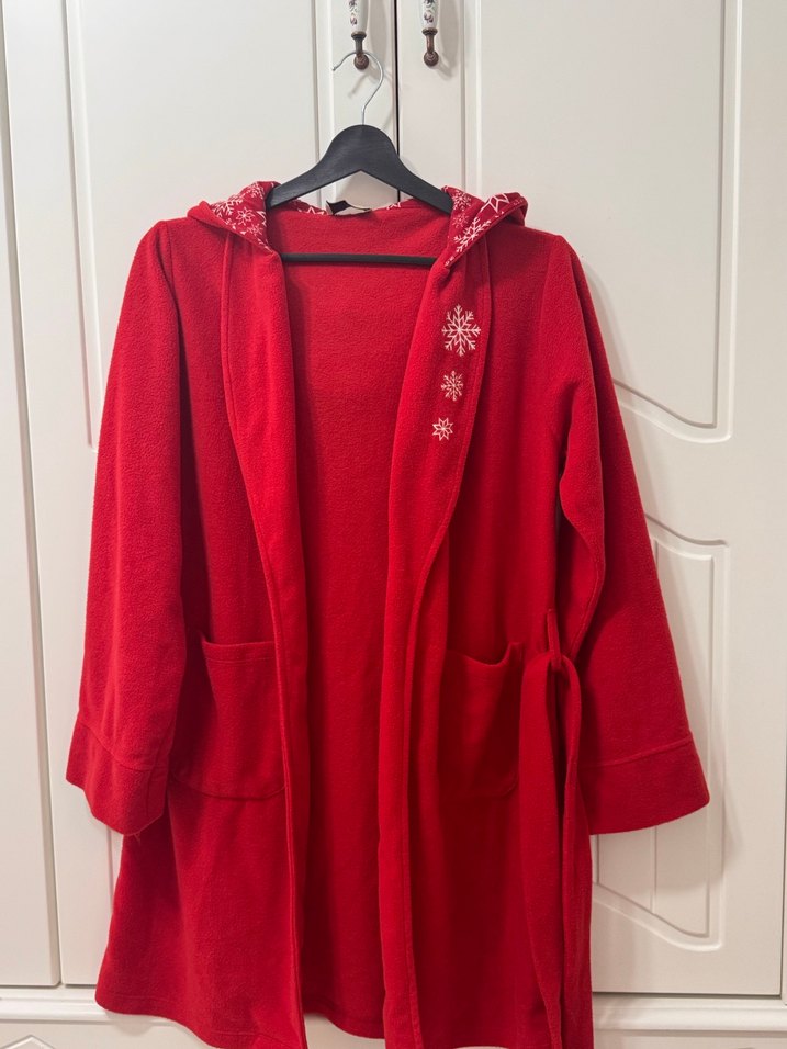 Nakışlı Kırmızı Şapkalı Midi Kadın Sabahlık - Görsel 2