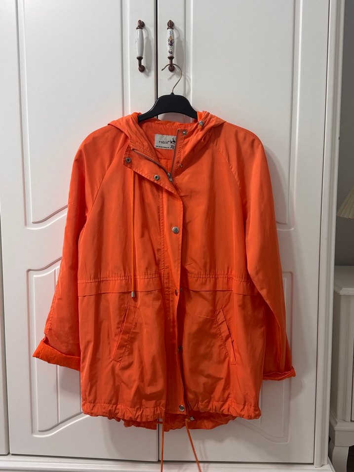 Turuncu Düğmeli Midi Kadın Yağmurluk Ceket - Görsel 4