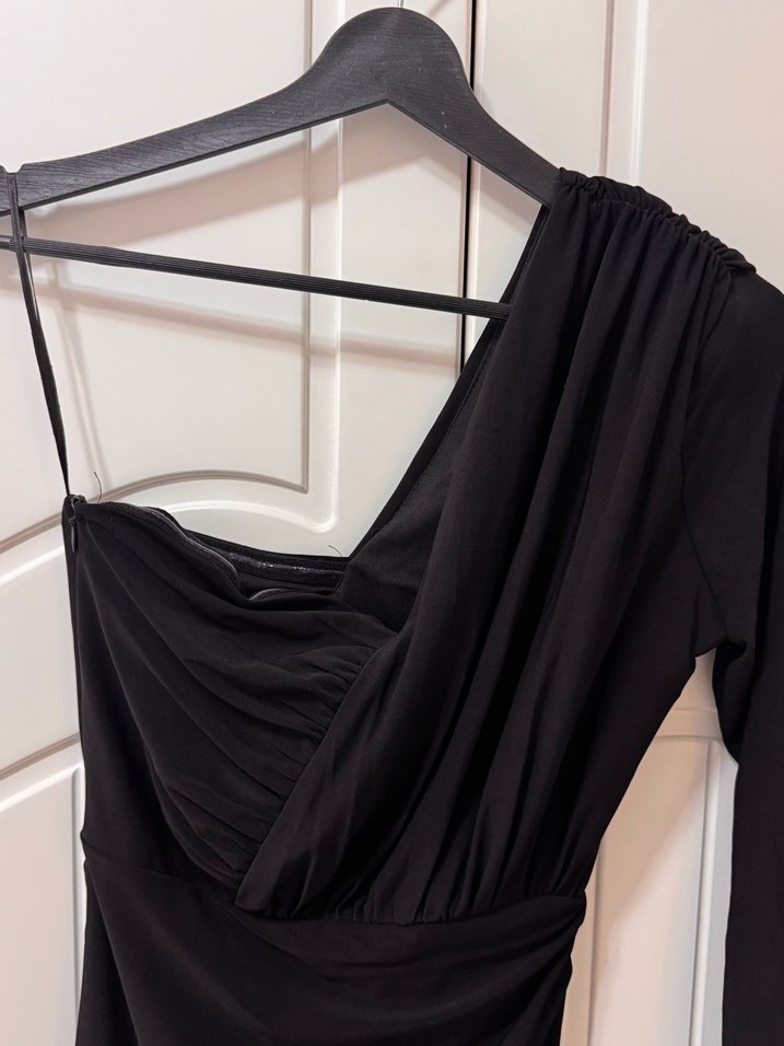 Tek Kollu Siyah Uzun Abiye Elbise - Görsel 3