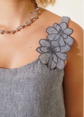 Omzu Çiçek Detaylı İkili Takım Gri - Görsel 4