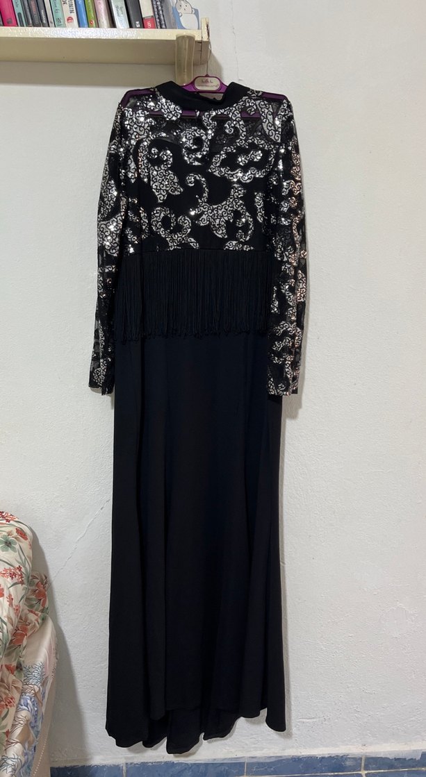 Uzun Siyah Gotik Püsküllü balık Abiye Elbise - Görsel 2