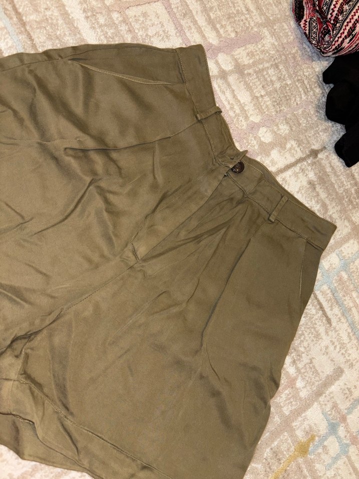 Bej Rahat Kesim Kadın Mini Keten Şort - Görsel 2