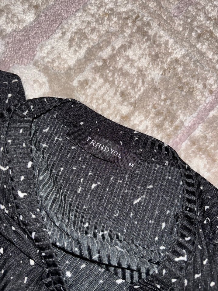 Kadın Siyah Pilili Uzun Kollu Kazak - Görsel 3