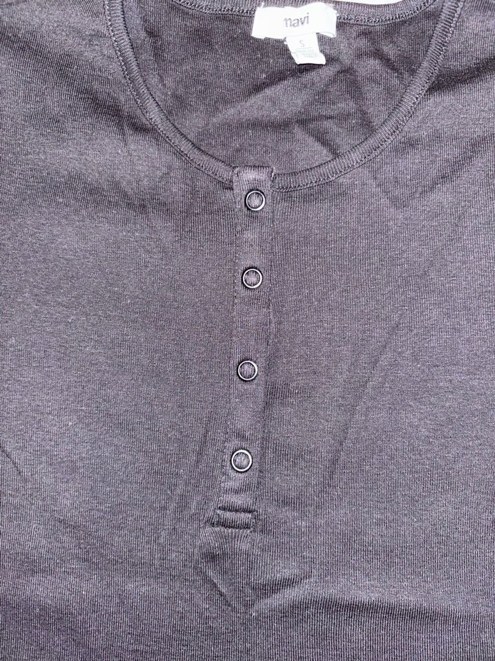 Düğmeli Kısa Kollu Gri Kadın Tişört - Görsel 2