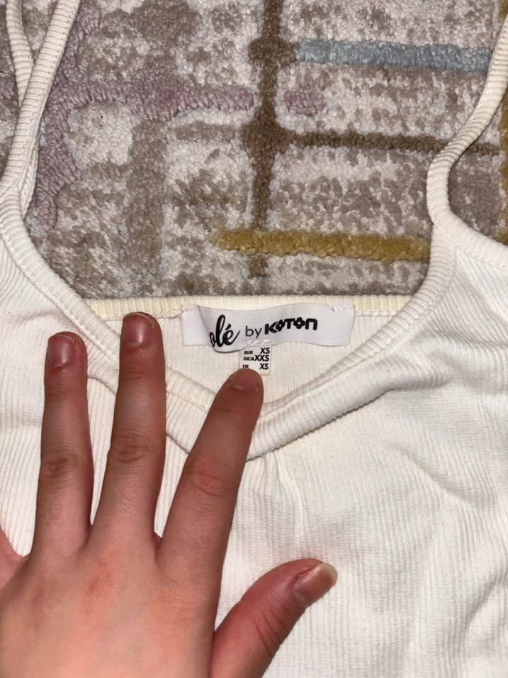 Beyaz Keten İnce Askılı Kadın Atlet - Görsel 2