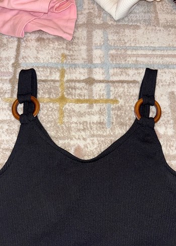 Tokalı Siyah V Yaka Kadın Atlet - Görsel 3