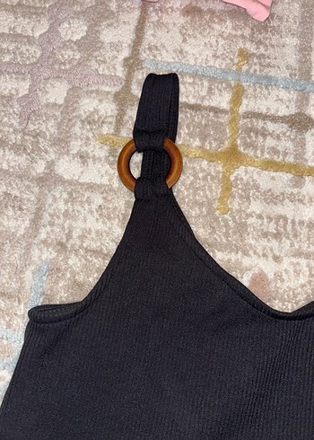 Tokalı Siyah V Yaka Kadın Atlet - Görsel 2