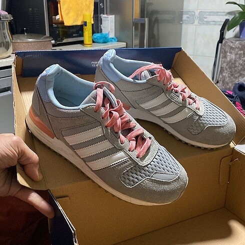 Adidas spor ayakkabı