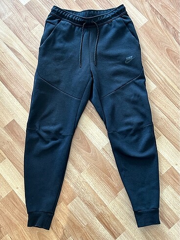 Nike Tech Fleece Eski Sezon Jogger