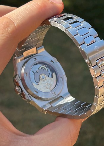 Beden gri Renk Patek Philippe Nautilus 5711 Çelik Kasa Siyah Kadran