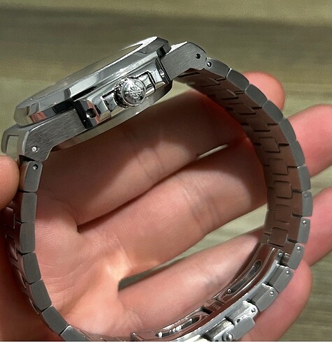 Diğer Patek Philippe Nautilus 5711 Çelik Kasa Siyah Kadran