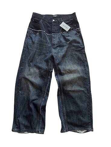 BALENCIAGA CUT UP