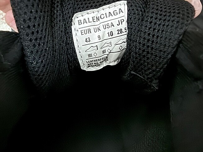43 Beden siyah Renk BALENCIAGA DEFENDER