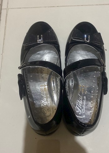 Siyah Tokalı Kız Çocuk Babet Ayakkabı 10 dakika kullanılmıştır - Görsel 2