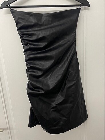 Zara ZARA STRAPLEZ DERİ ELBİSE