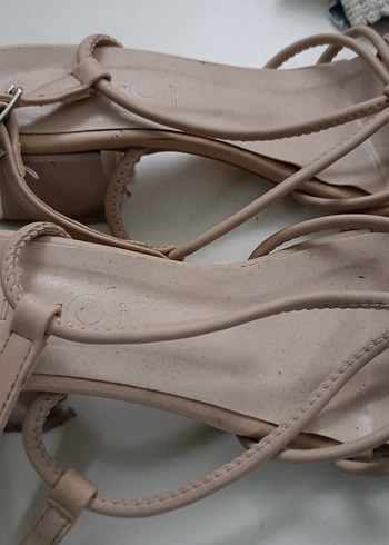 Bej Minimalist Topuklu Kadın Sandalet - Görsel 2