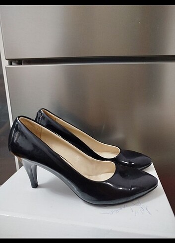 siyah stiletto