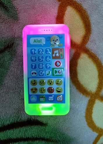 ÇOCUKLARA TELEFON KULLANMAYI ÖĞRETir