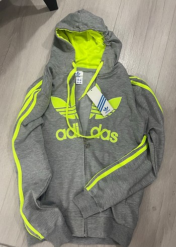 Adidas l